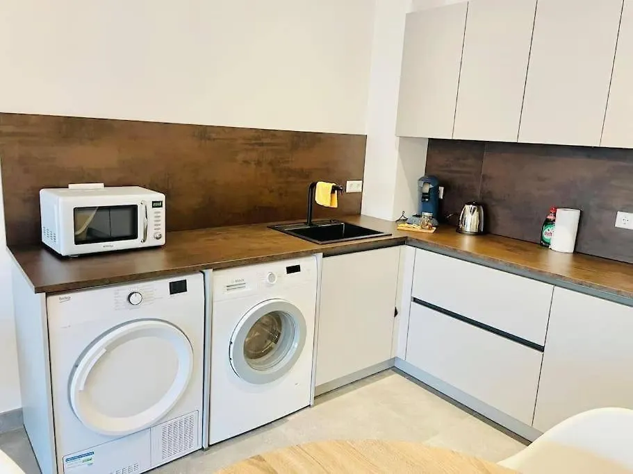 Elegant 2 Bedrooms In Center With Parking &Terrace- 142-99 Luxemburgo Apartamento